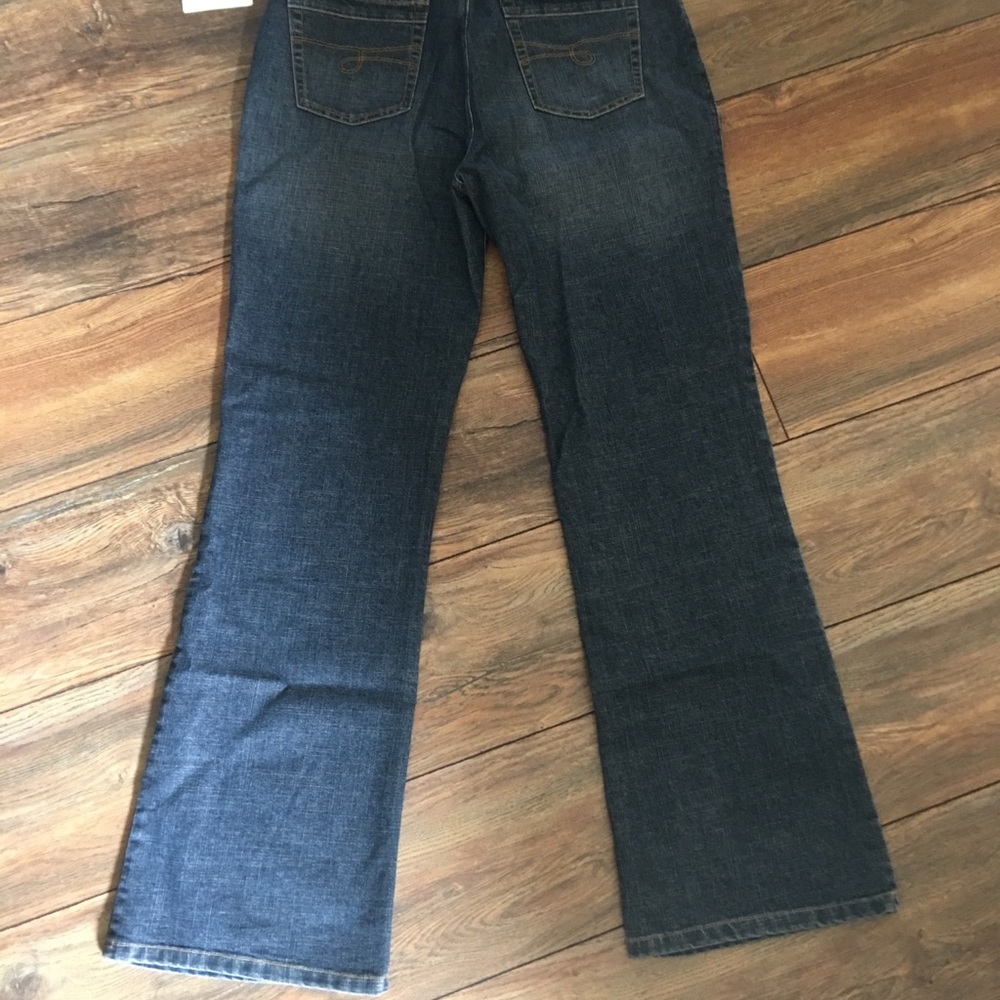 Jeans - Picture 2 of 3